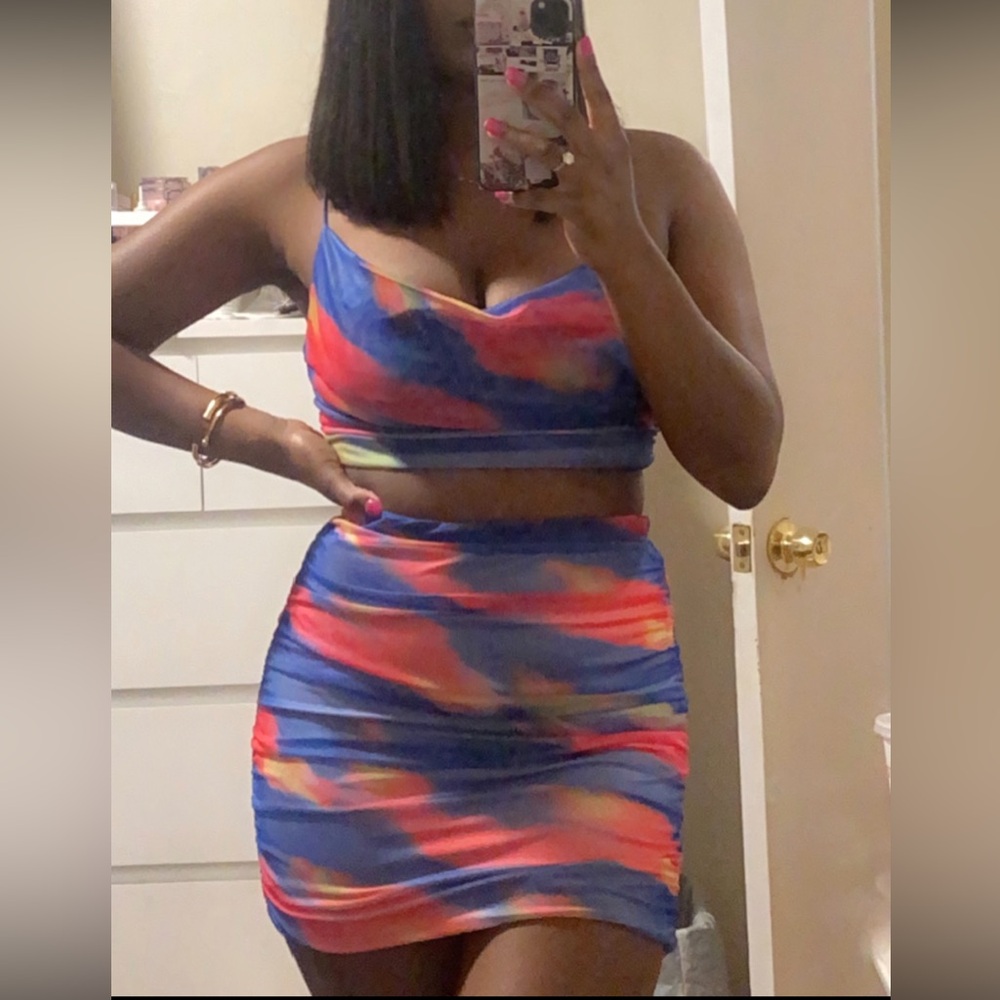 💜💙💚 2 piece skirt set 💜💙💚